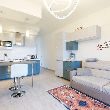 La Tana Del Lupo Stresa Apartment Luaran gambar